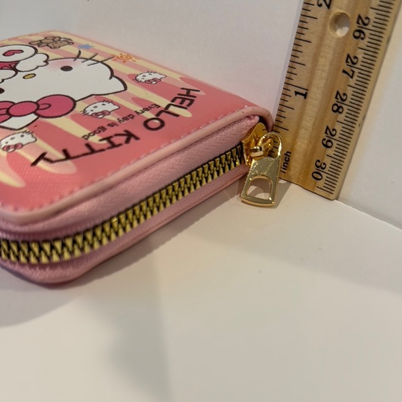Hello Kitty Pink Zipper Coin Purse Wallet NWT - Picture 5 of 6